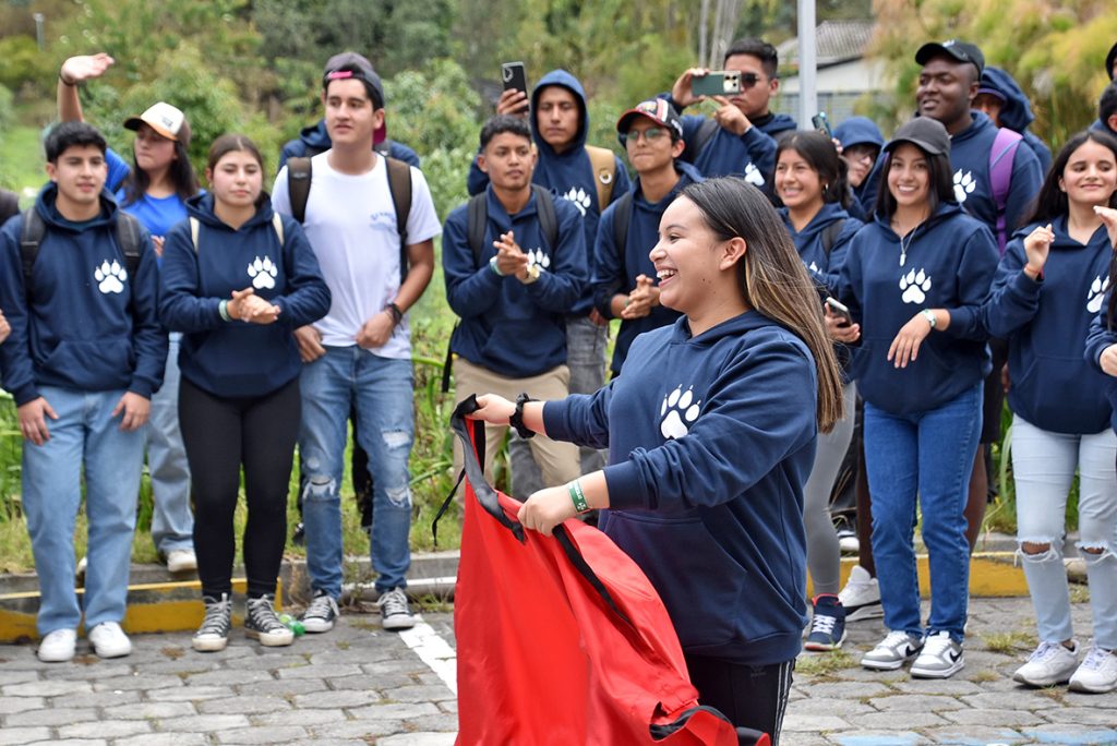 Sonrisas que marcan el inicio de un emocionante viaje académico.